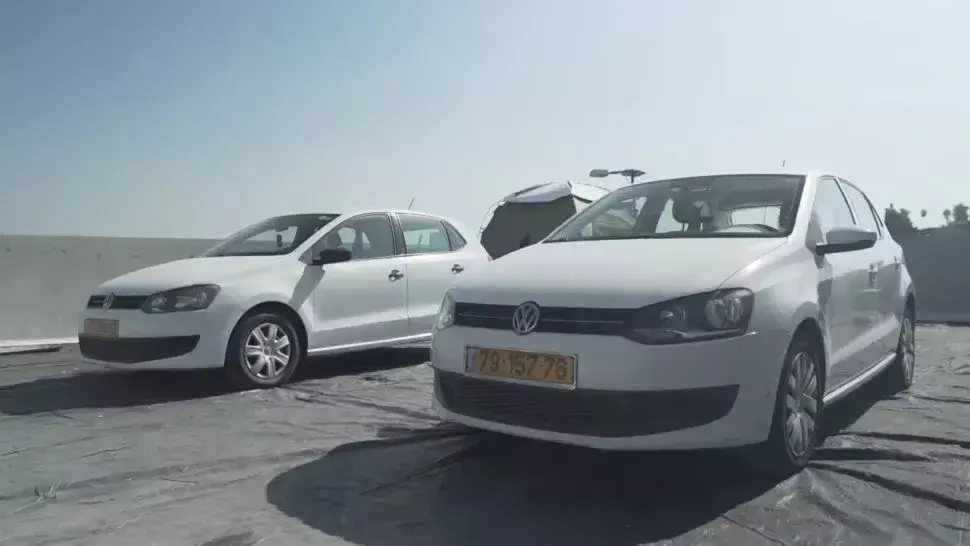 Automobile